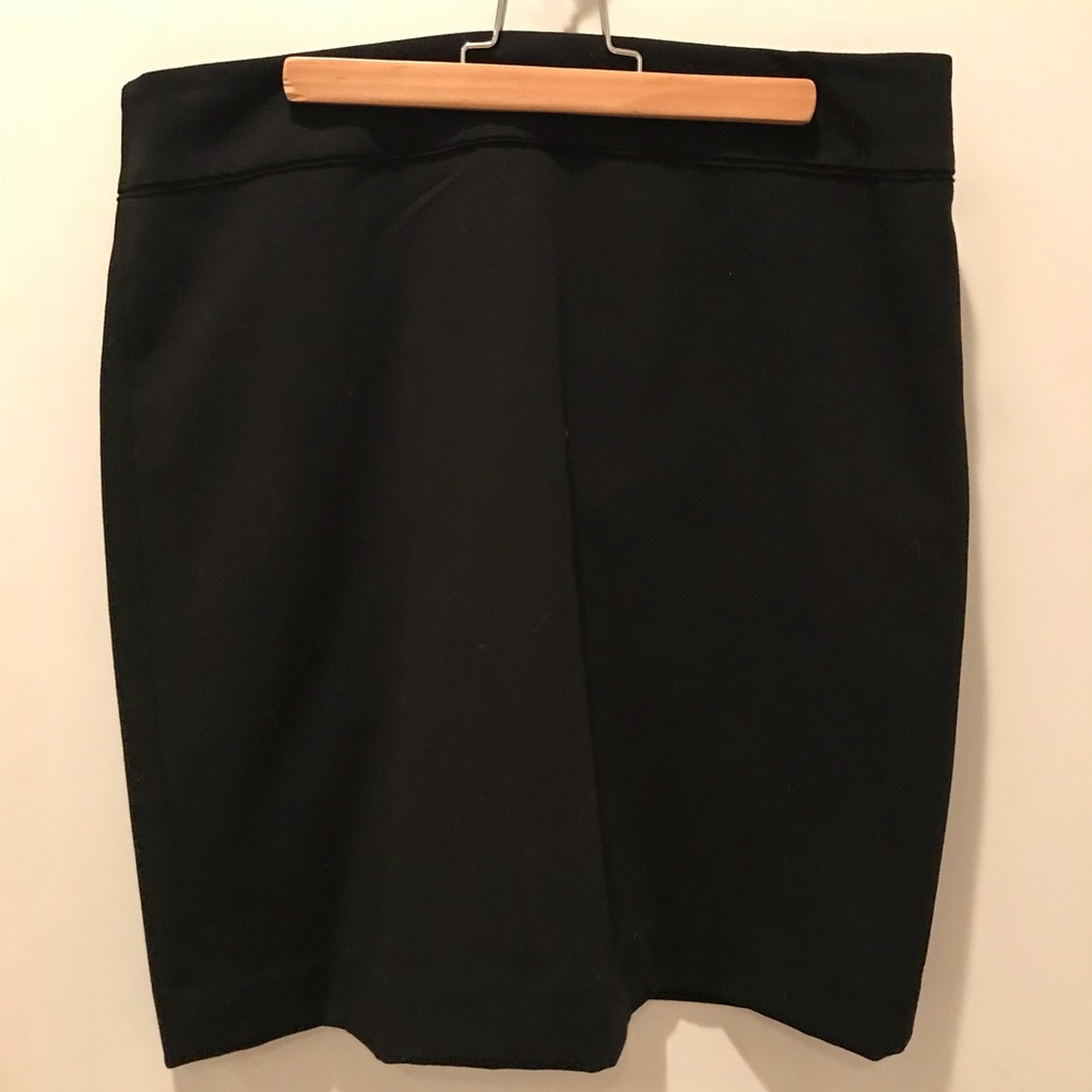 Black pencil skirt